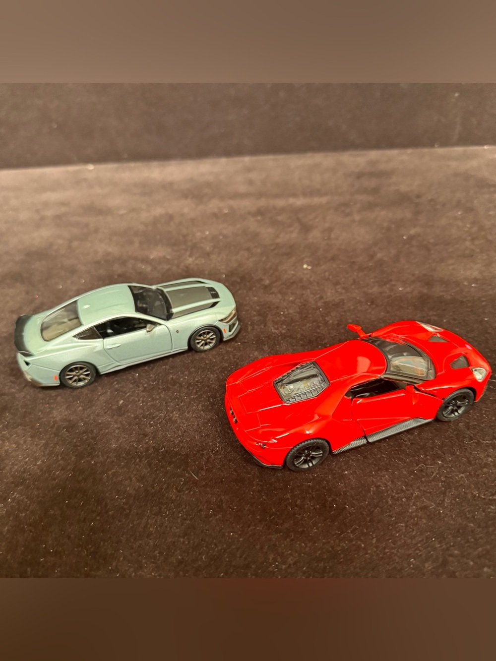 Collectible Die-cast cars set of 2